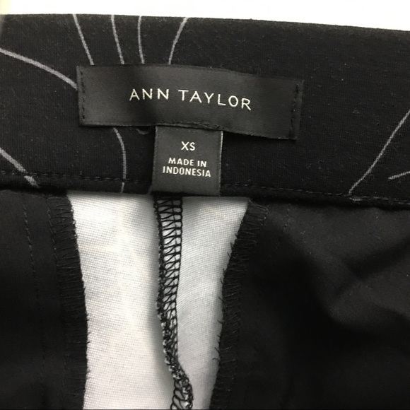 NWOT Ann Taylor Black Botanical Leggings - Picture 7 of 8